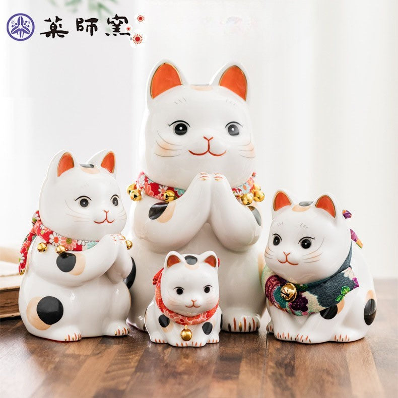 Japan Yakushigama - Lucky Cat (A)